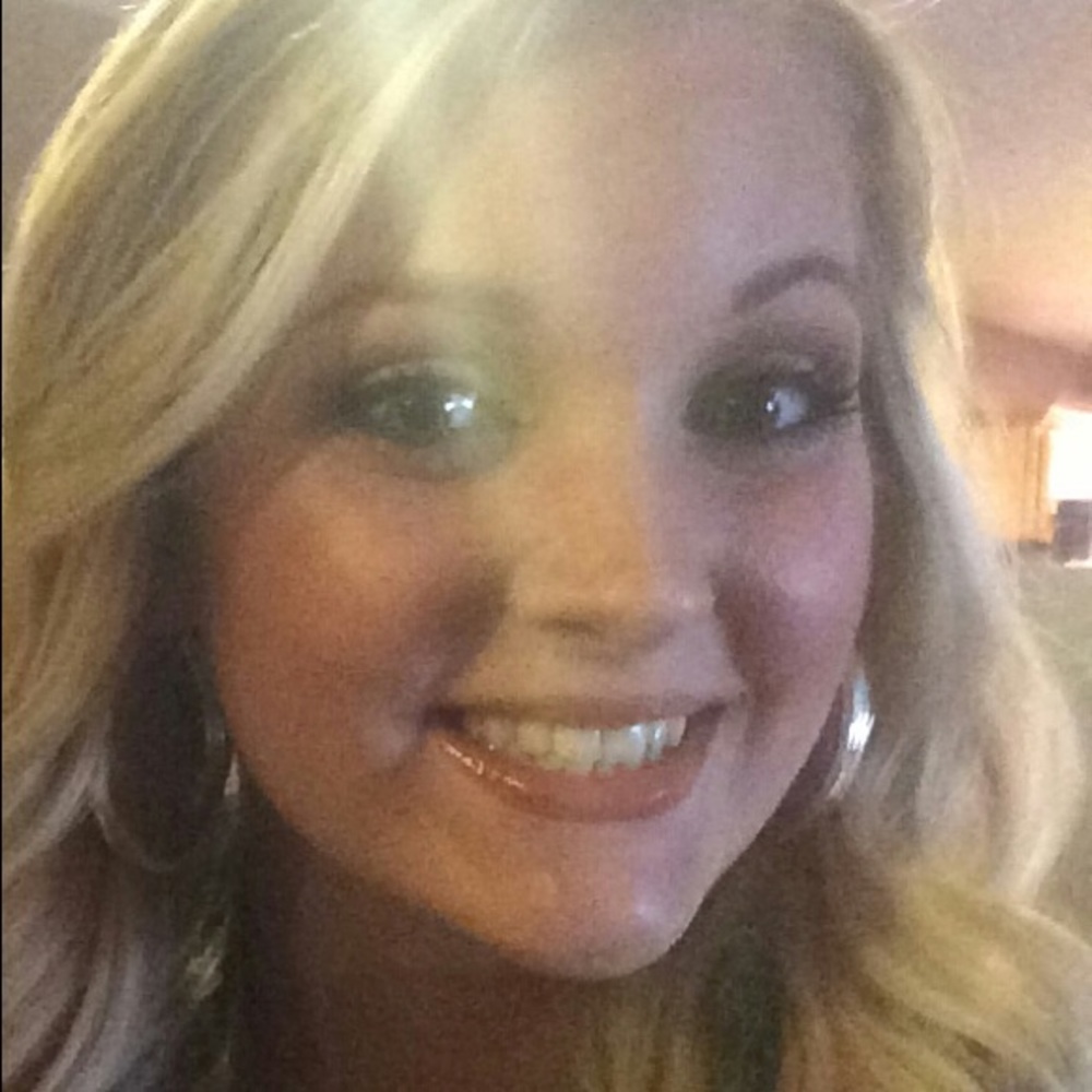 Meet your Posher, Ashley